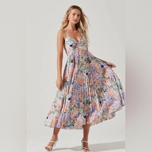 ASTR THE LABEL -- Blythe Floral Plisse Midi Dress